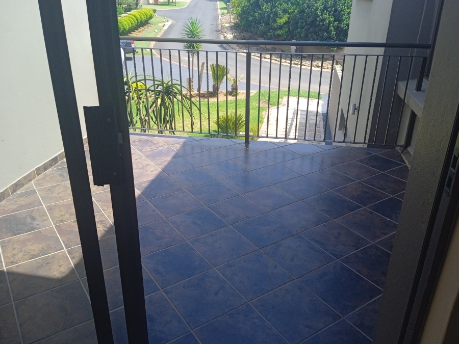 To Let 5 Bedroom Property for Rent in Xanadu North West